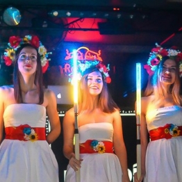 Неонове шоу, led show Світлодіодне шоу в Українськом