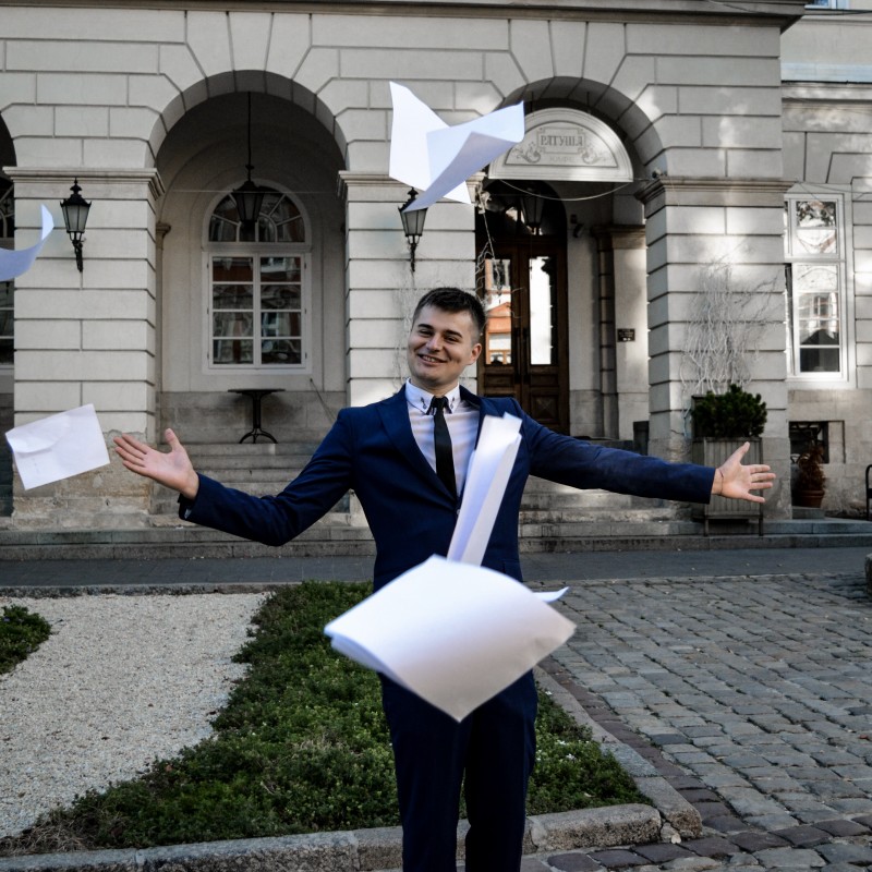 Ведучий Макс