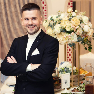 Влад Замошніков