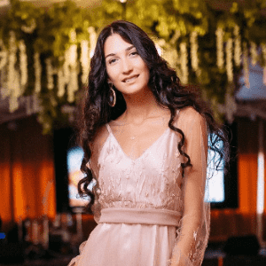 Натали Навротская