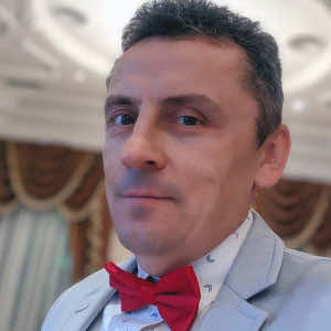 Андрей Костенко