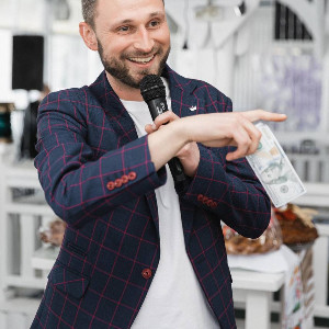 Антон  Иванов 