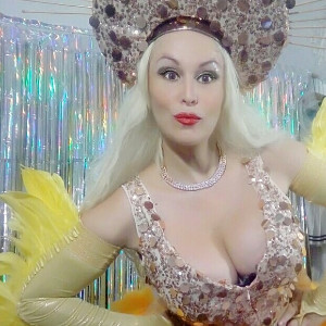 Оля Полякова 