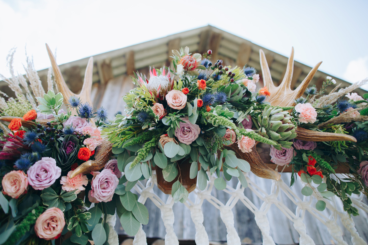 оформлення весілля квітами родзинками