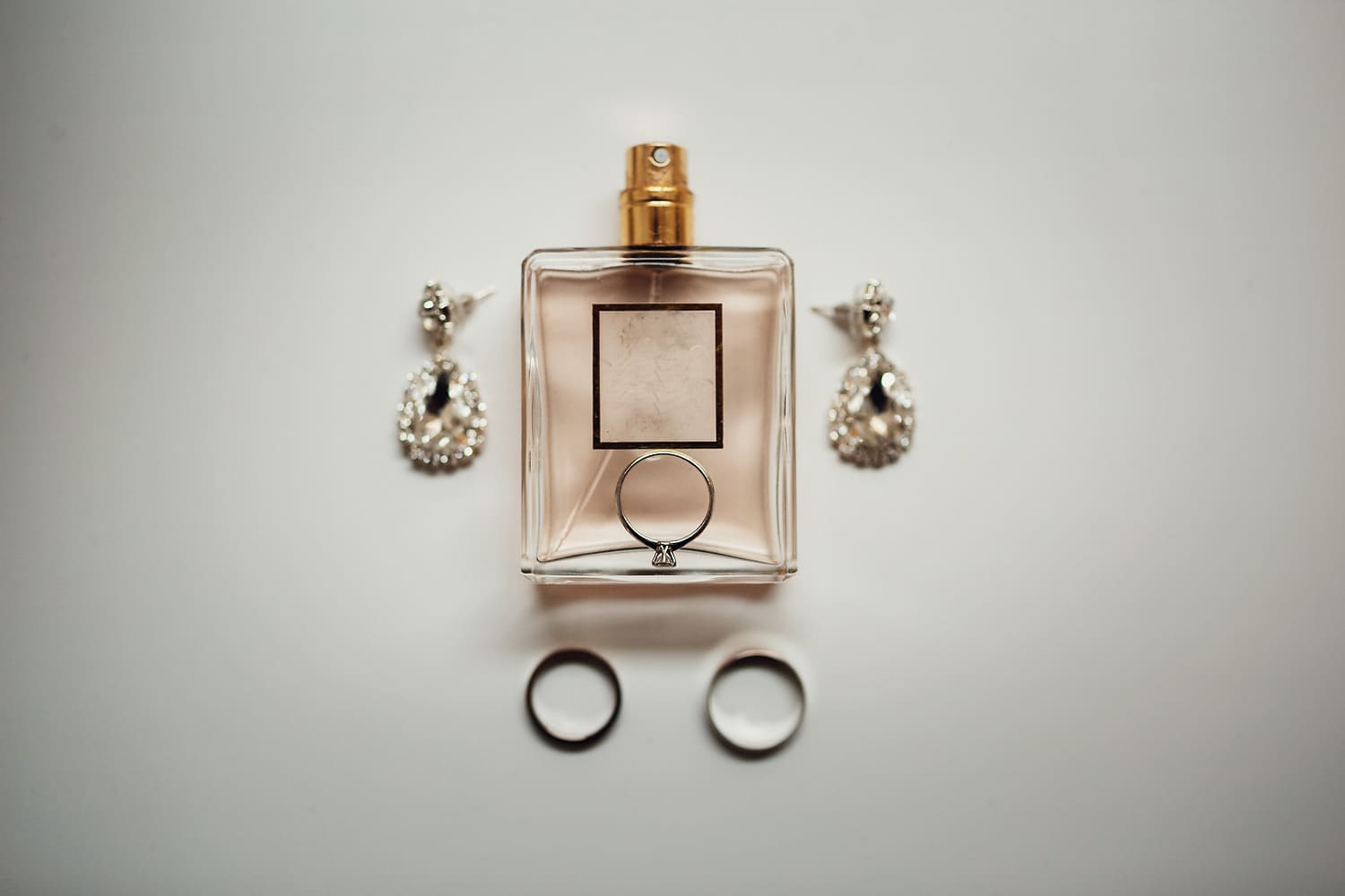 обручальне кільце фото