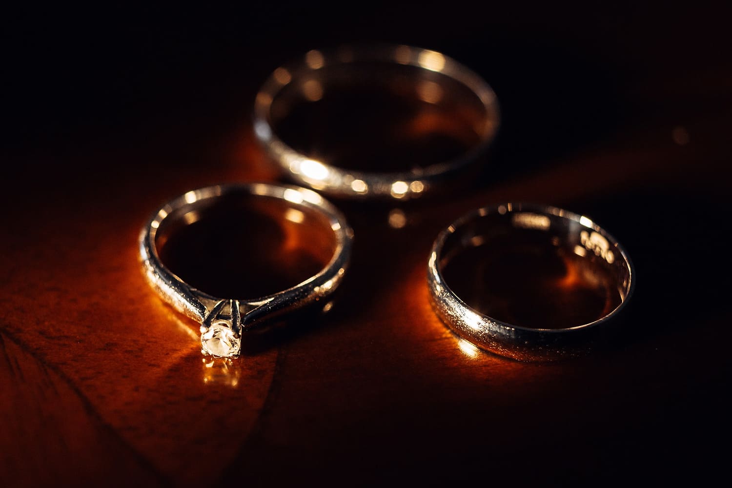 кільця для заручин та обручки фото