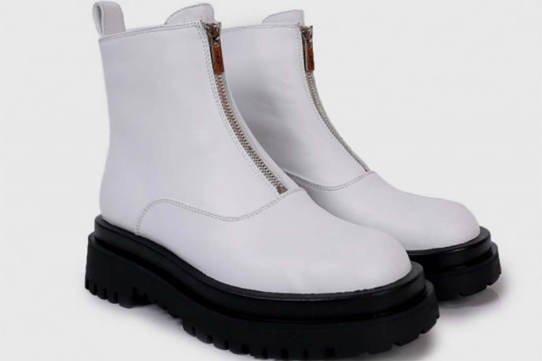 Обувь белого цвета