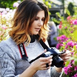 Анна Михова