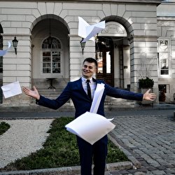 Ведучий Макс