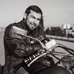 Олег Колесник