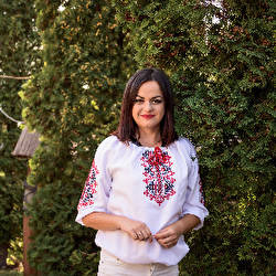 Ксенія Лебідь