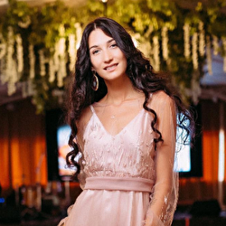 Натали Навротская