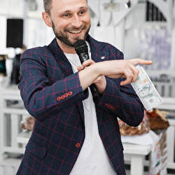 Антон  Иванов 