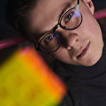 Фокусник-иллюзионист Максим Журавель