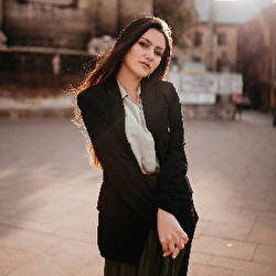 Оля  Патала