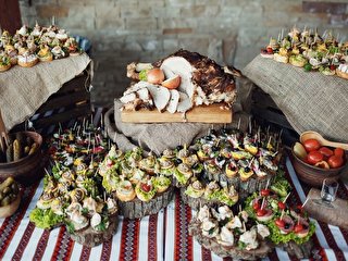 Козацький стіл: ідеї для фуршету на весілля - Hot Wedding Blog