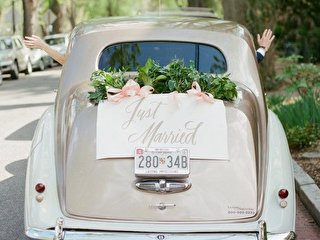 Прикраси на машину: 9 ідей для декору авто - Hot Wedding Blog