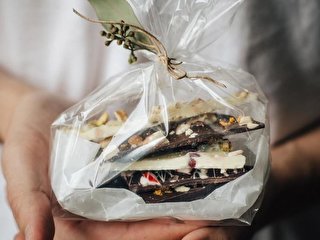 Розіграш призів: подарунки гостям на весілля за конкурси - Hot Wedding