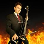 Антон - професійний віолончеліст  #9536