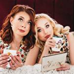 Дует ведучих Дівчата з Франика #6531