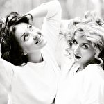 дует чарівних ведучих O'Tiffany #5793