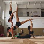 Акробатичне тріо  